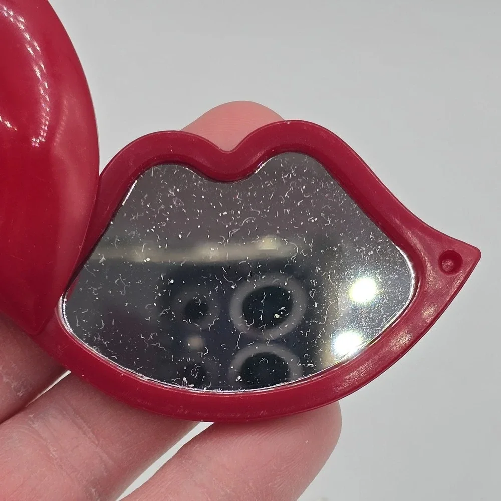 Vtg Lip Shaped Compact Pocket‎ Mirror By Blistex
